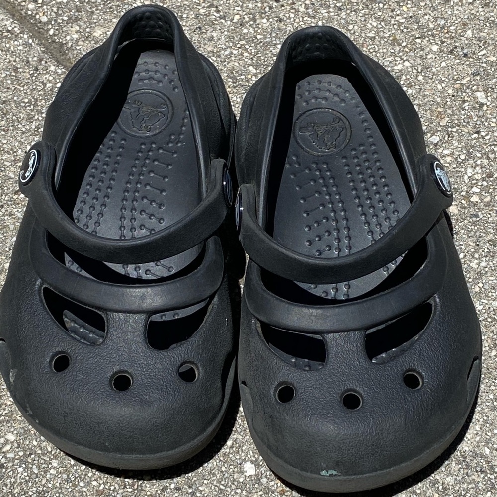crocs sling back sandal for lil girls sz 6